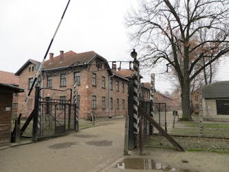 Visita sin guía a Auschwitz-Birkenau con transporte privado